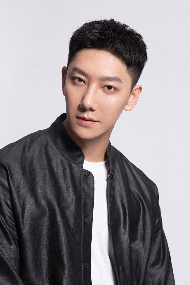 Liang Jun Sen portrait