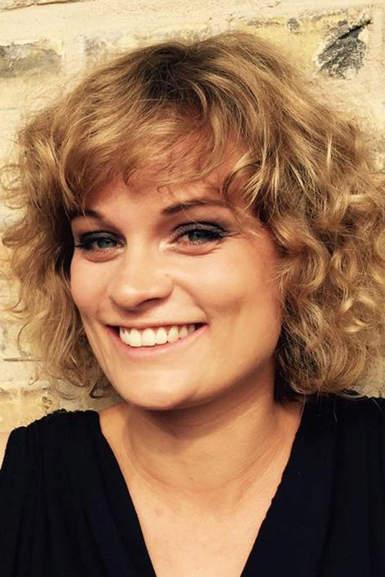 Sara Vase portrait image