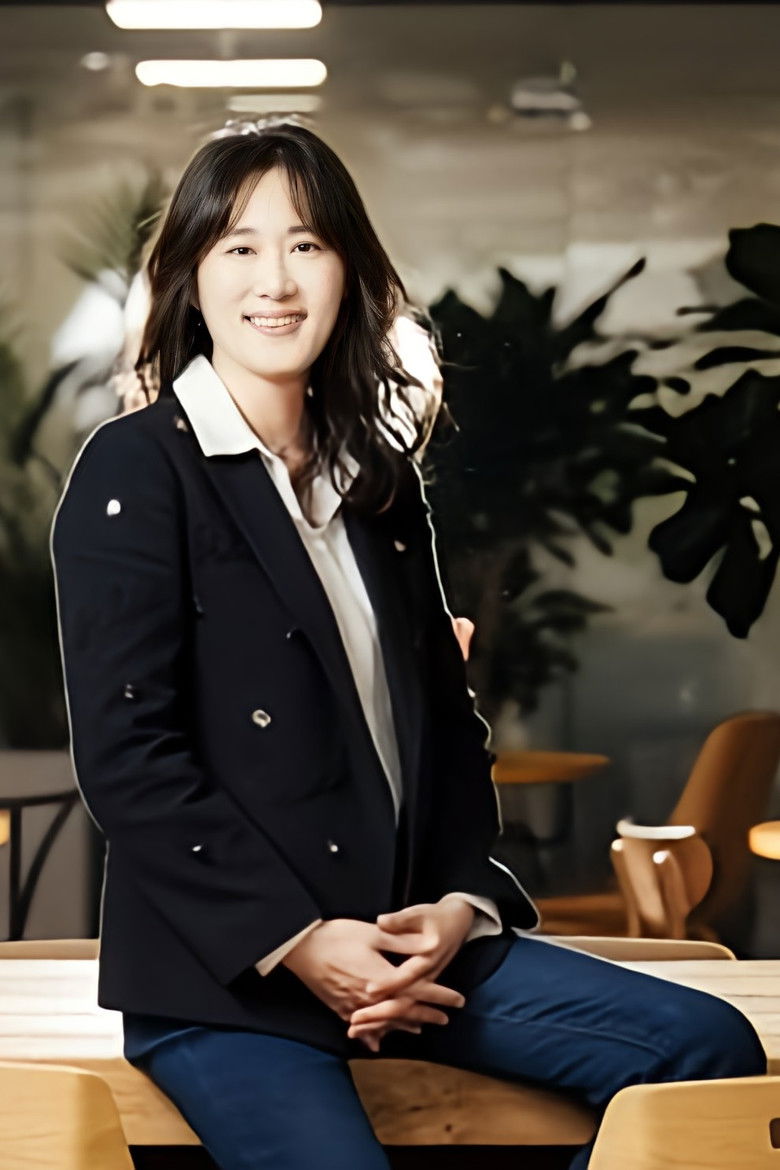 Jeong Hee-seon portrait image