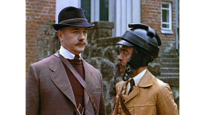 Sherlock Holmes in the 20th Century backdrop