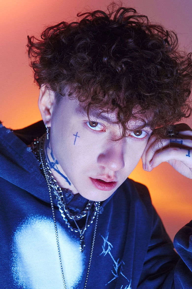 Глеб Викторов portrait image