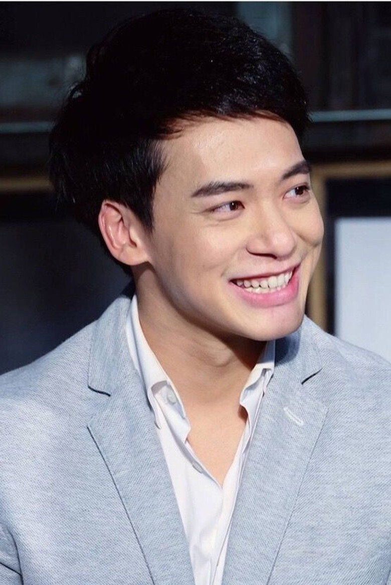 Sukrit Wisetkaew photo 2