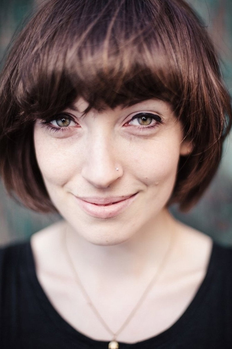 Elena Tonra portrait