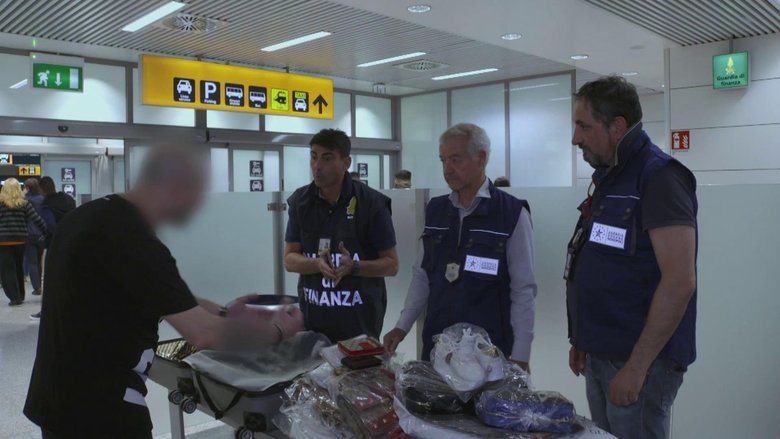 Still image for Border Control: Europe season 1 episode 5: Suspicious Gifts Still image for Border Control: Europe season 1 episode 5: Suspicious Gifts