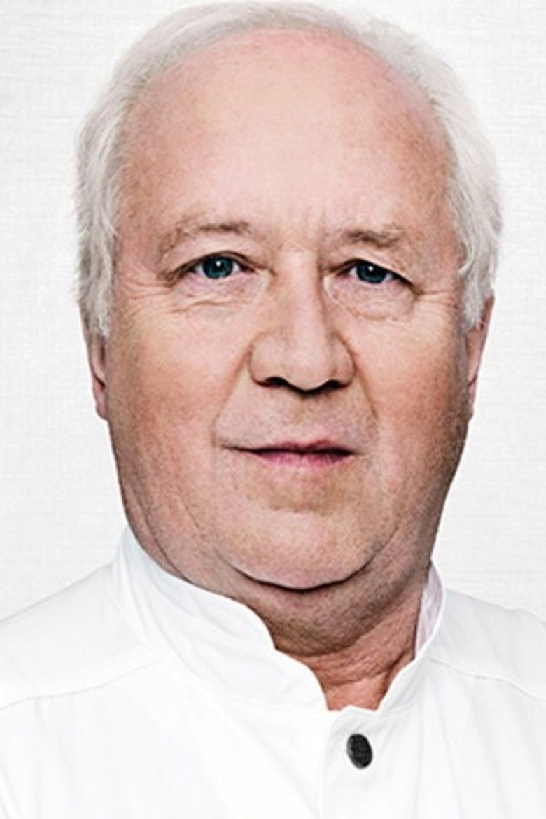 Stefan Holmström portrait image