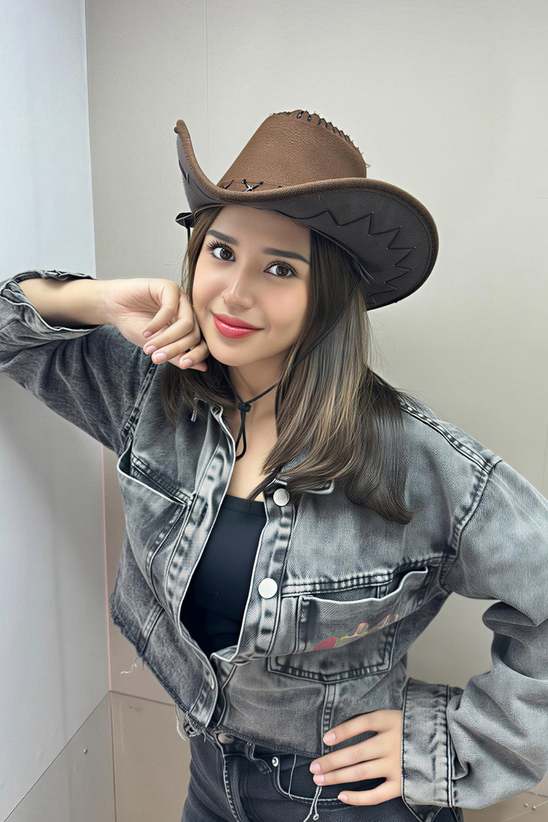 Azella Alhamid portrait