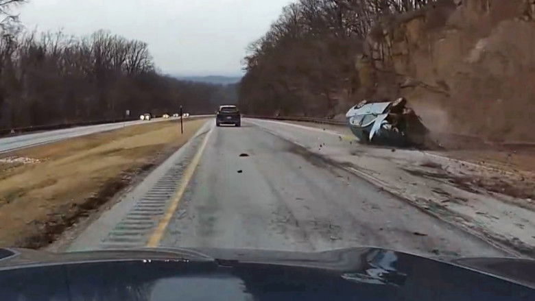 Road Wars (2022) 1×9