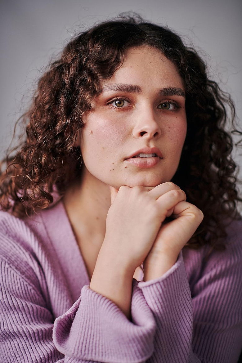 Ally Harris portrait image