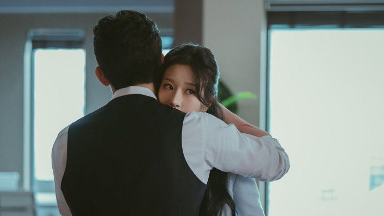 Still from Eve - Season 1 Episode 7