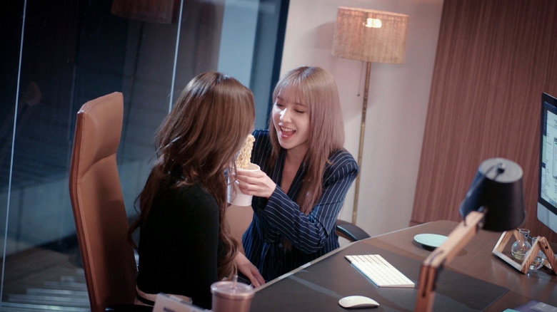 Gallery image from clfooKoWYYbsjlGRWqUcXZ7Xq0p.jpg