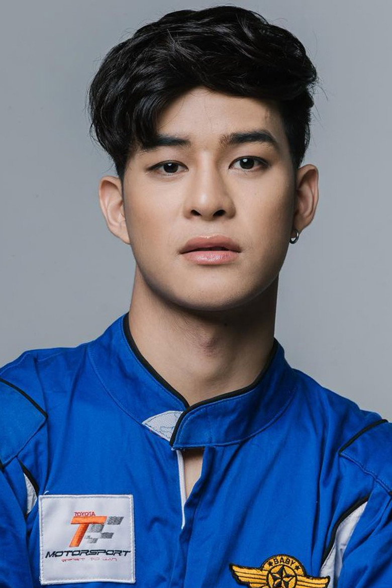 Pakpoom Juanchainat photo