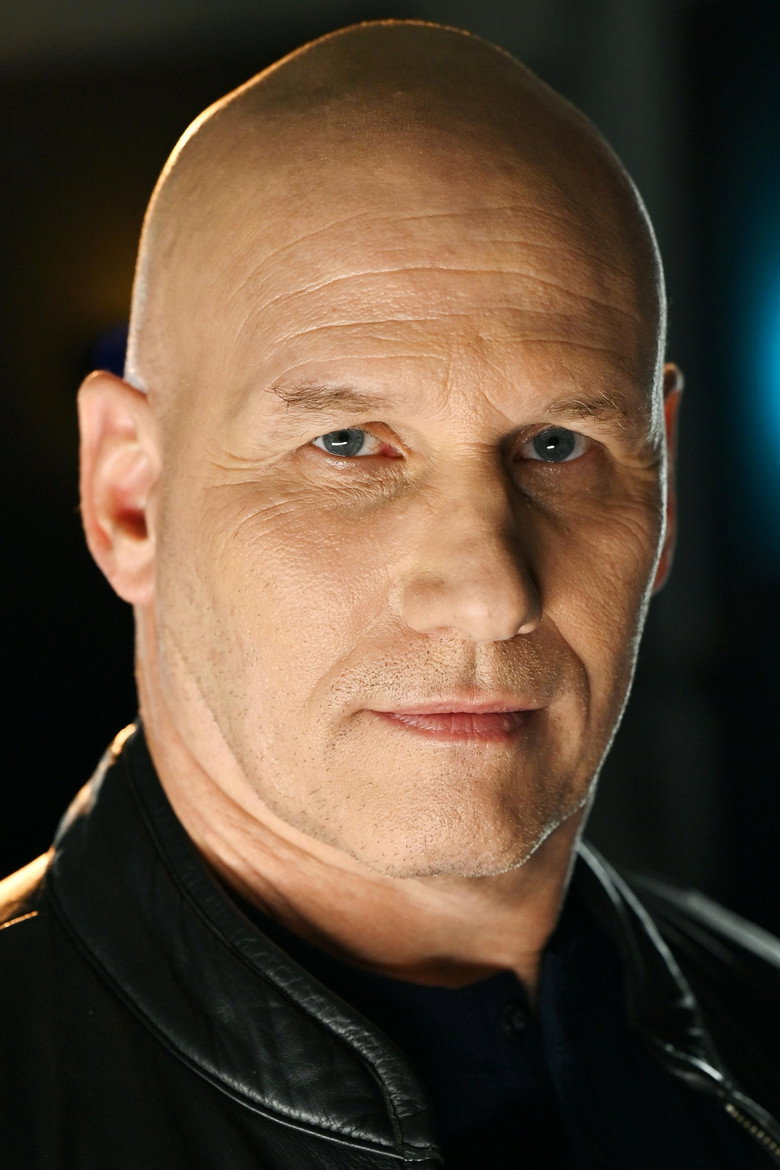 Dean Komondorea