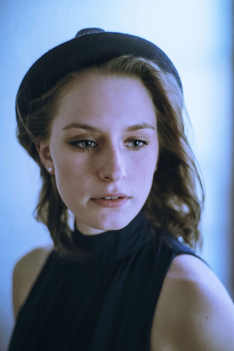 Sarah Nicole Deaver portrait image