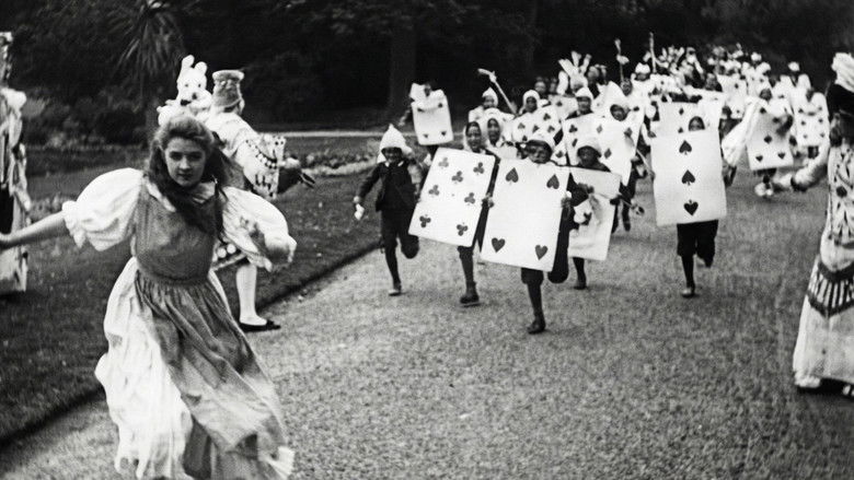 Image d'arrière-plan 2 du film Alice au pays des merveilles