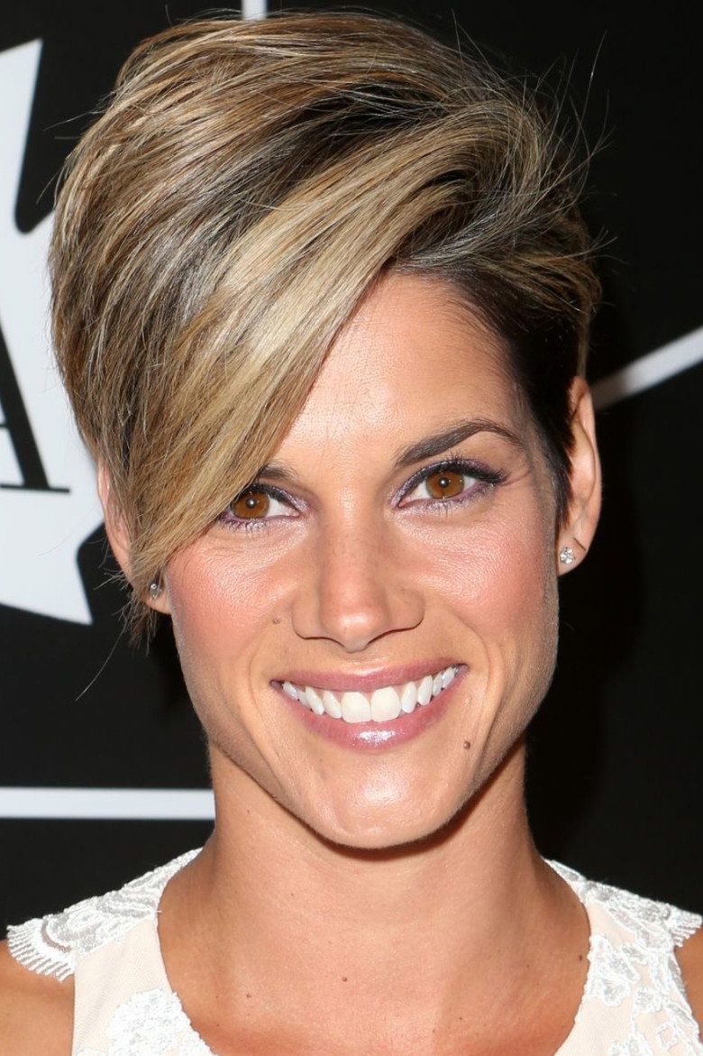 Missy Peregrym photo 3