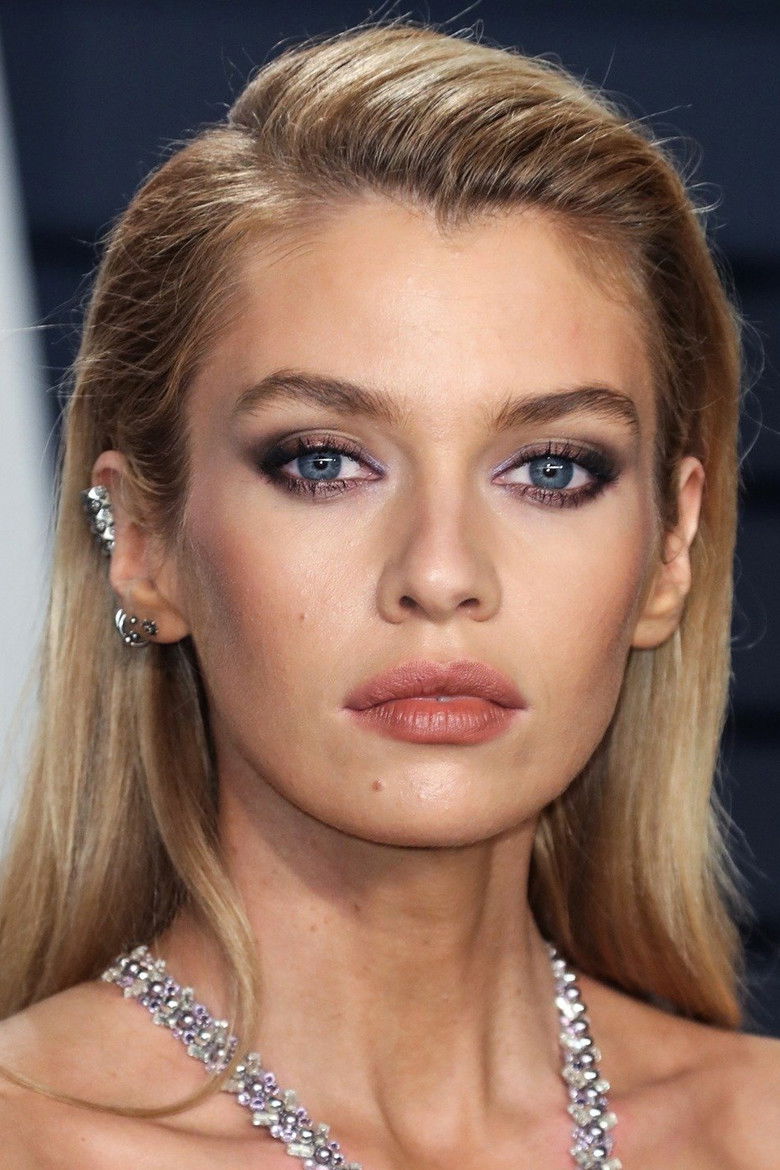 Stella Maxwell portrait image