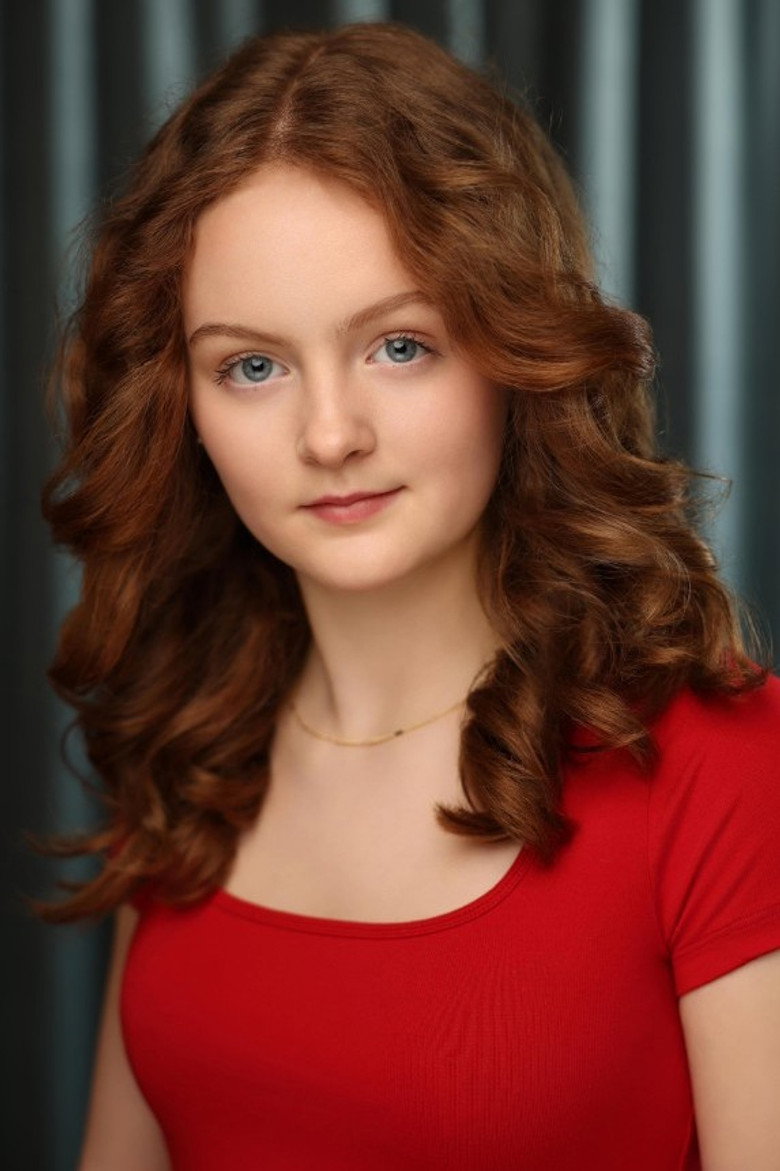 Holly Robertson portrait