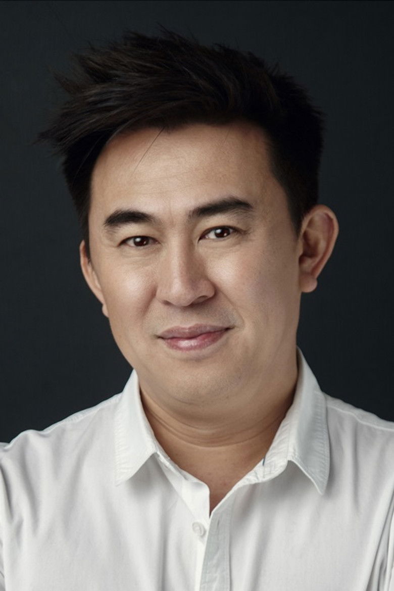 Trent Huen portrait image