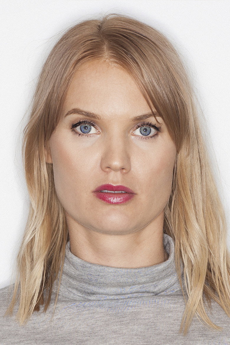 Emma Frans portrait
