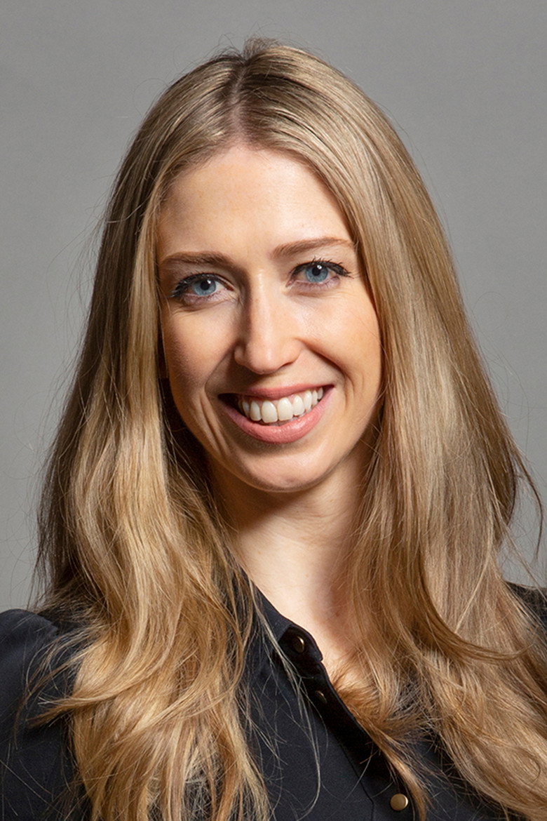 Laura Trott portrait
