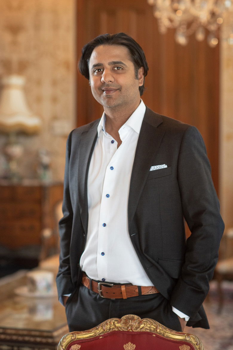 Shaun S. Sanghani portrait image