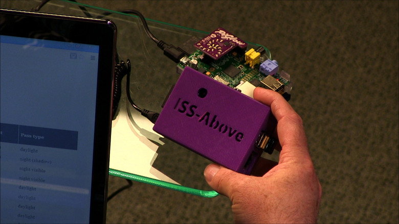 S01E09 – ISS-Above With Python