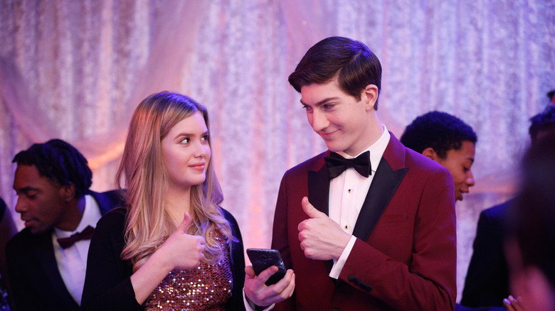 Still from Speechless - Season 3 Episode 19