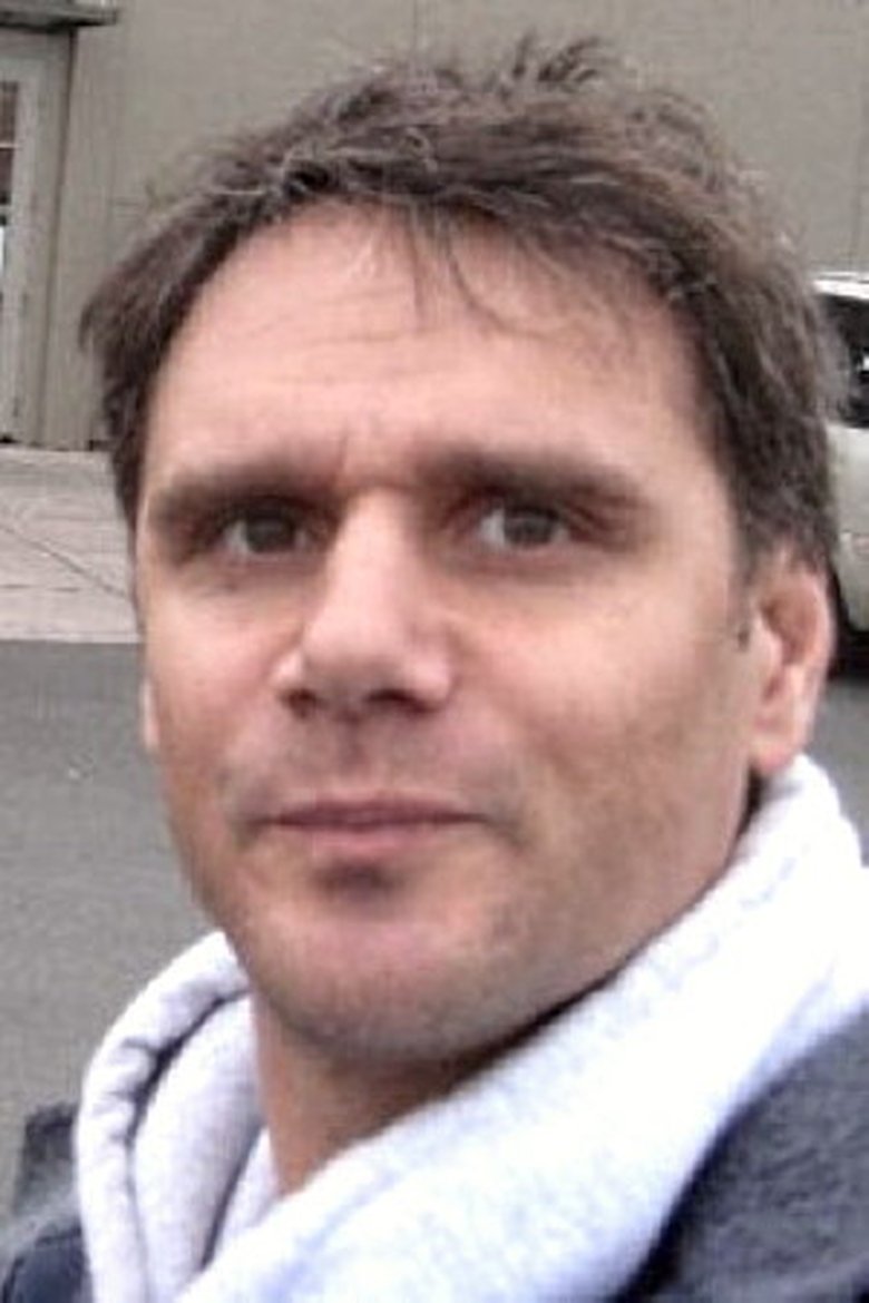 Eric Cohen portrait image