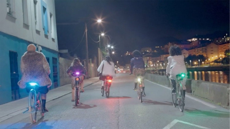 Still from Cara de bicicleta
