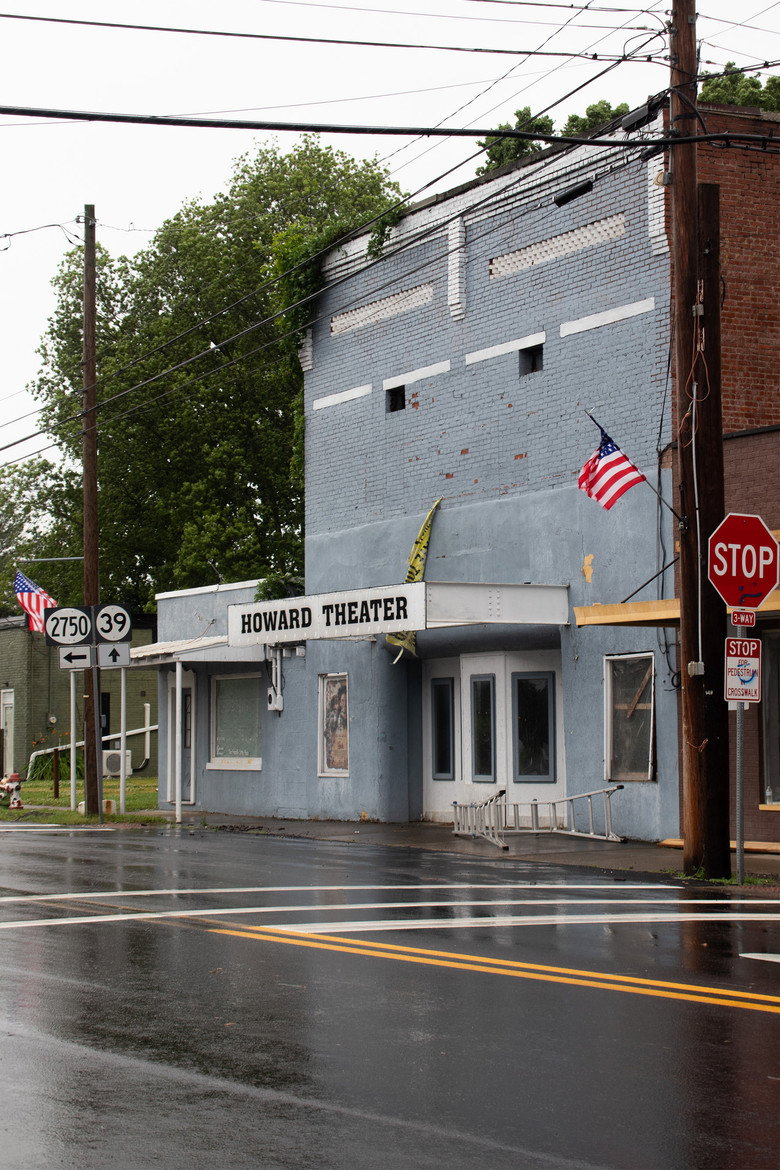 Imatge de Kin Keeping 001