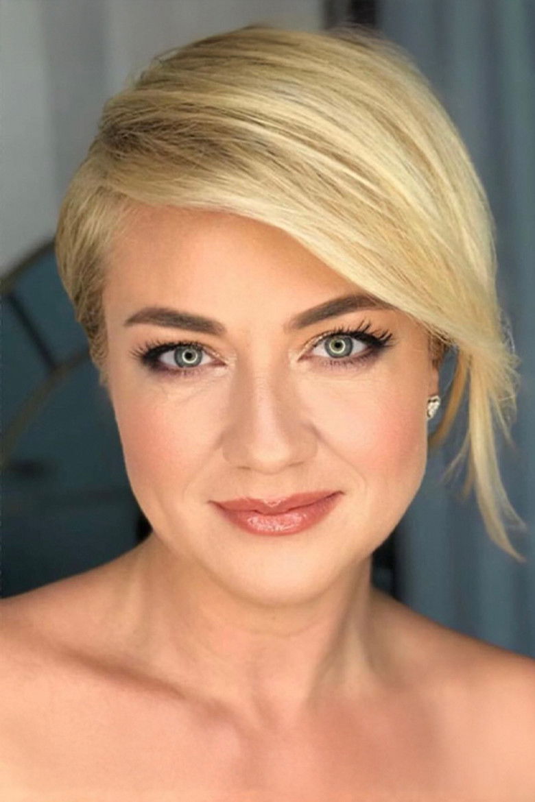 Elif Güvendik portrait image