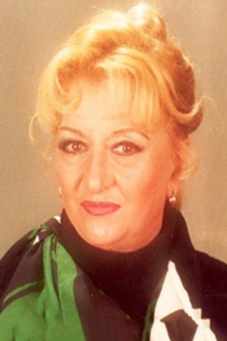 Nisa Serezli photo 3