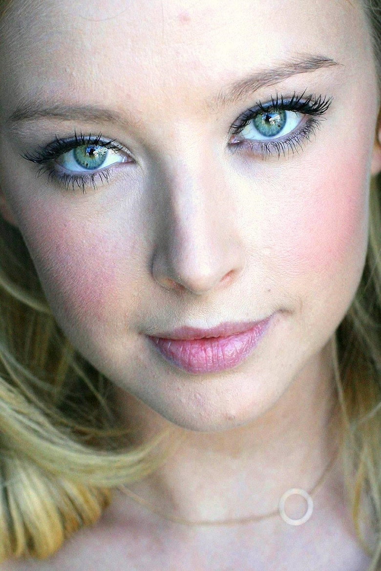 Elisabeth Harnois photo 2