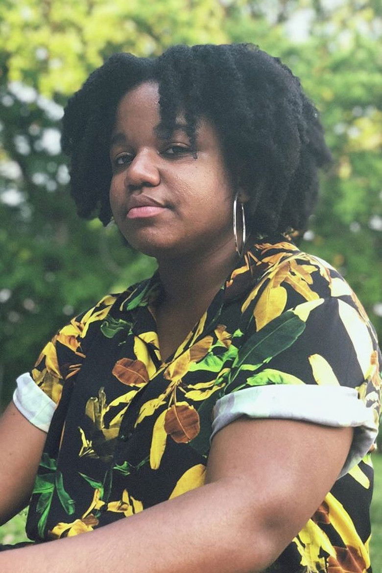 Shenovia Large portrait image