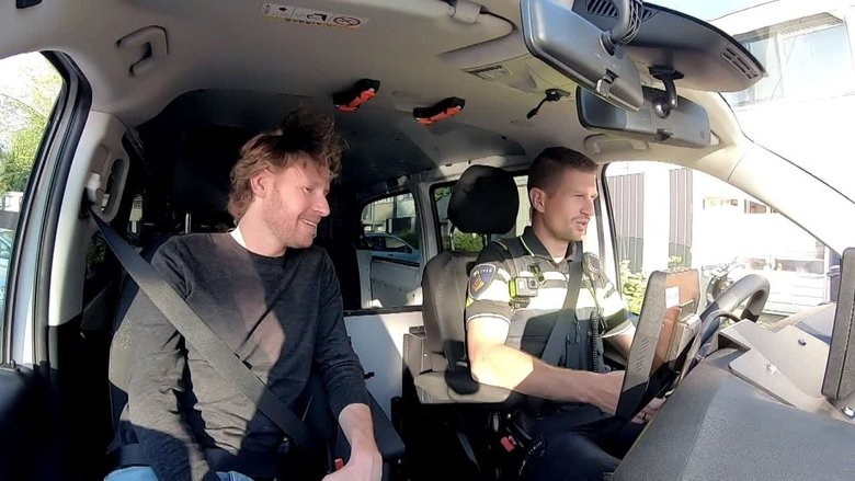 Still image for Bureau 040 season 1 episode 3: Episode 3