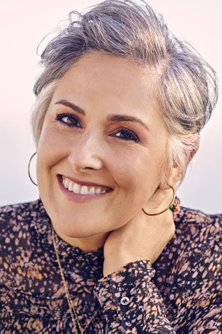 Ricki Lake headshot