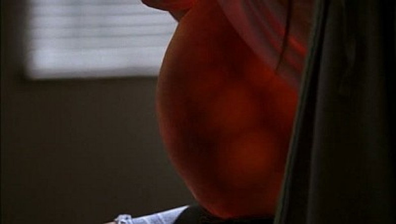 Still from Invasion - Season 1 Episode 17
