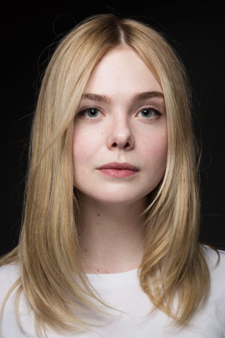 Elle Fanning headshot