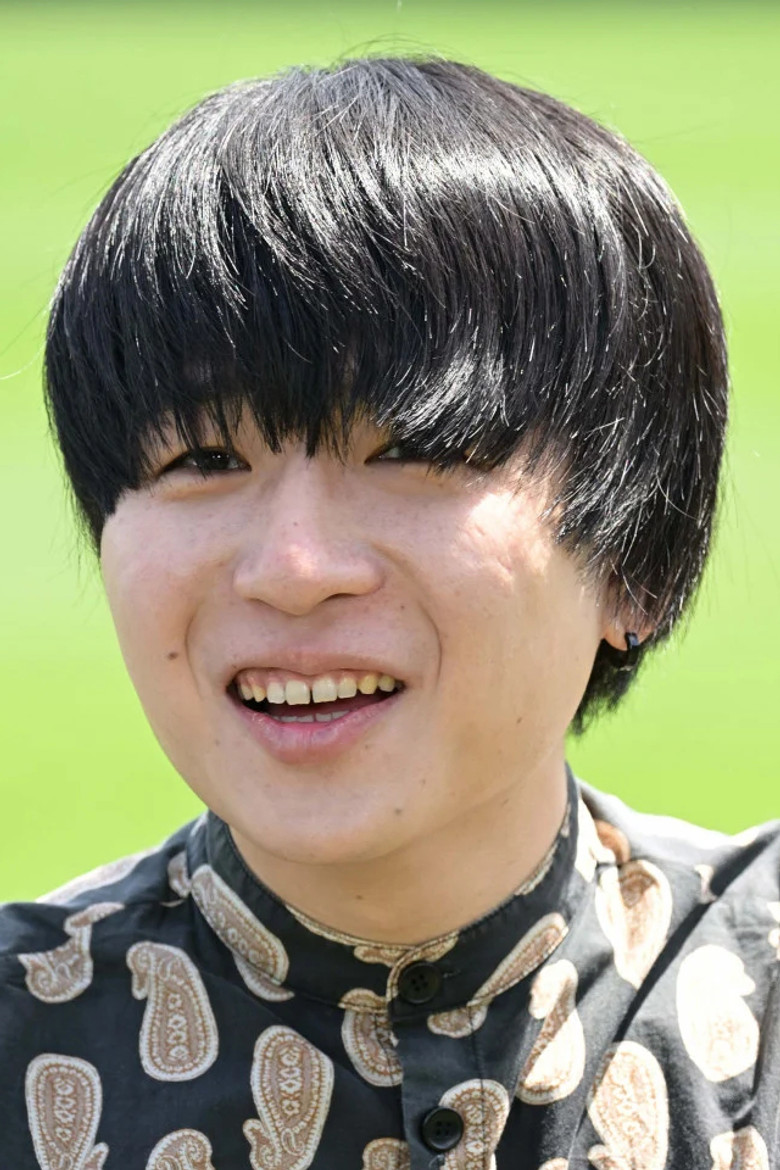 Naoya portrait
