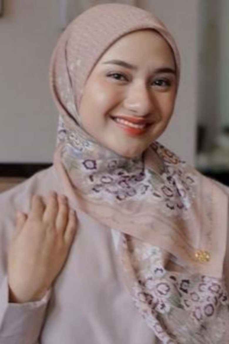 Nadzira Shafa
