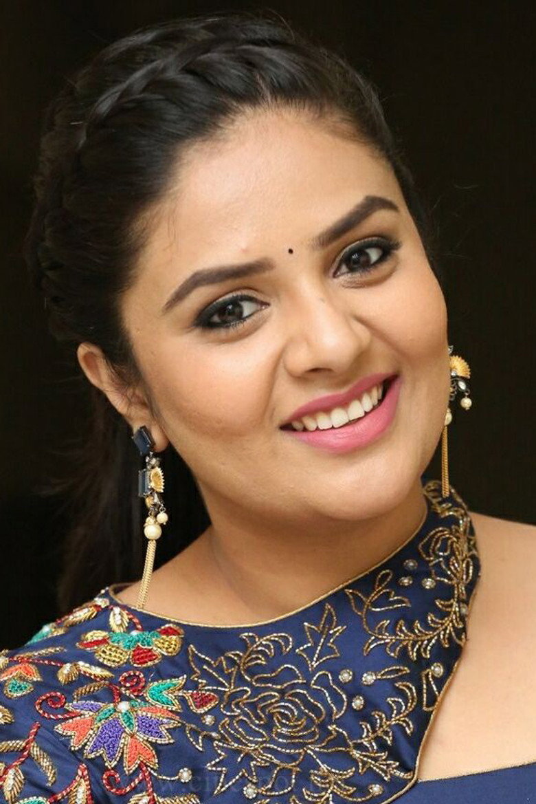 Sreemukhi photo 3