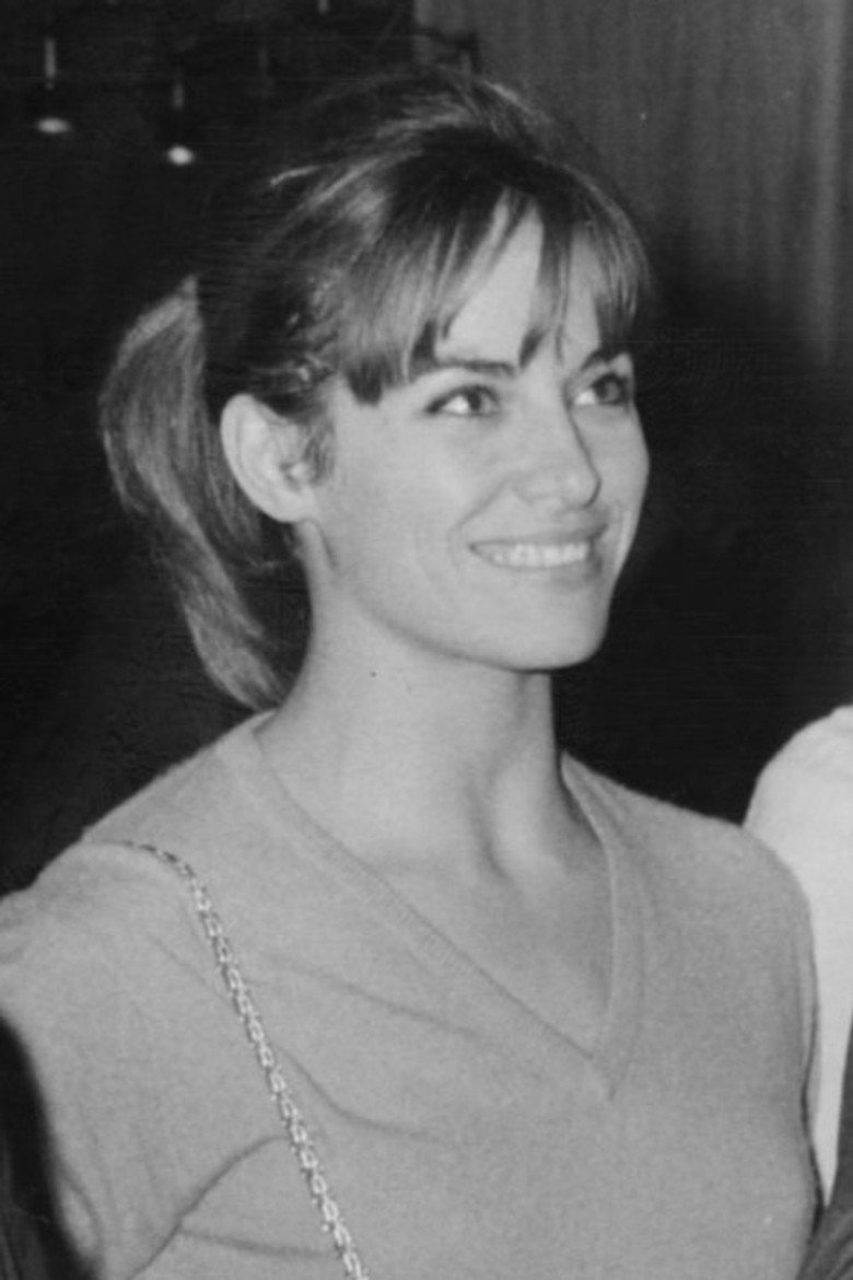 Nathalie Delon photo 7