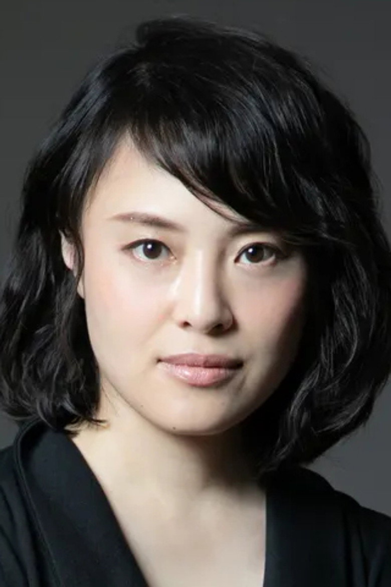 Mari Hayashida photo 4