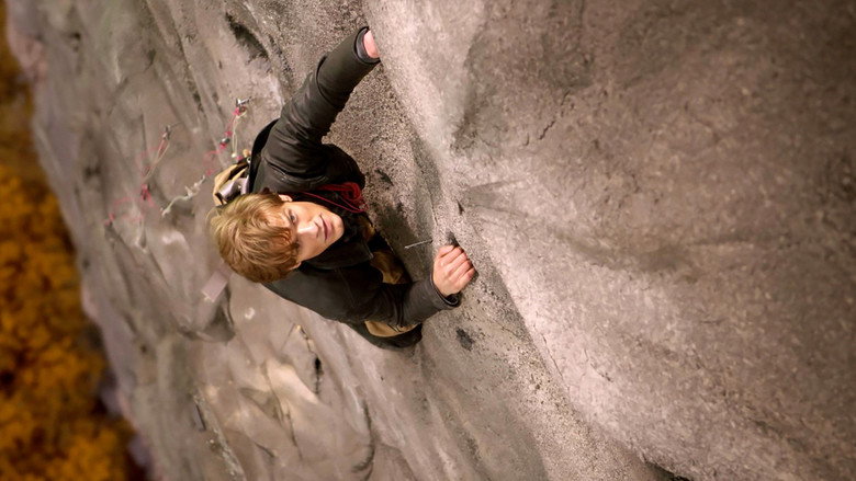 Still from MacGyver - Season 5 Episode 9