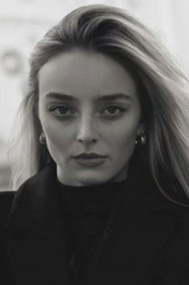 Laura Scharnagl portrait image