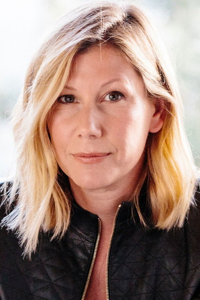 Nicole Perlroth portrait image