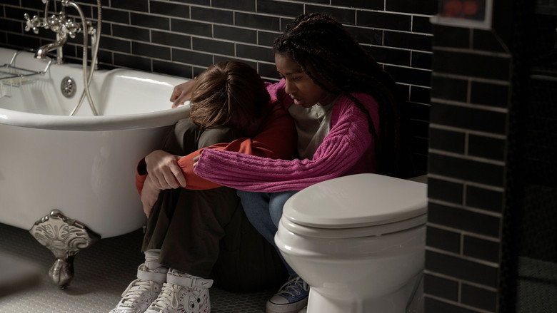 Still from Full Circle - Season 1 Episode 5