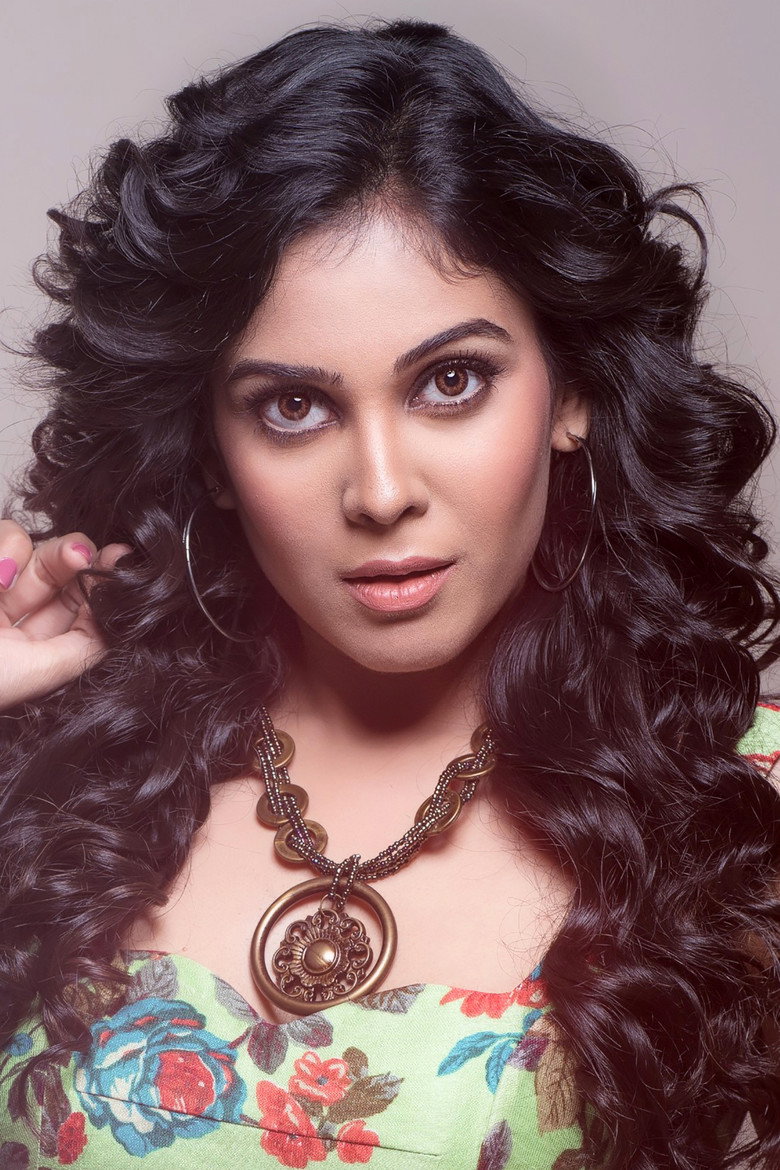 Chandhini Tamilarasan photo 3
