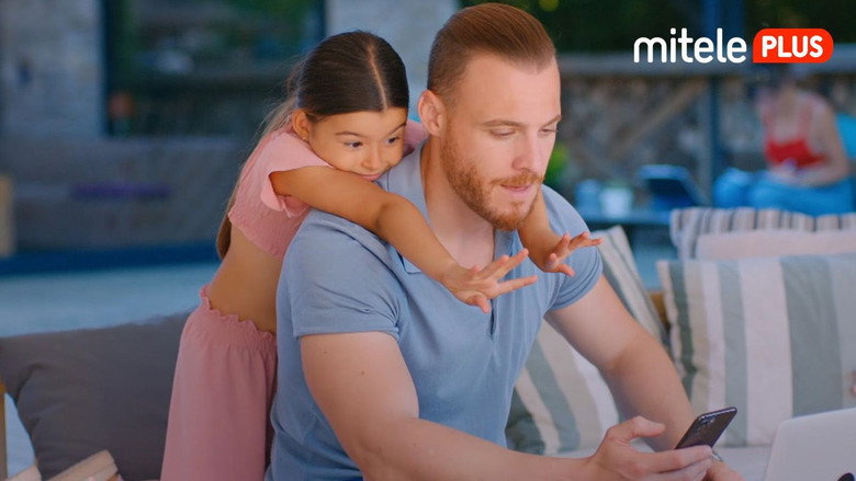 Still from Sen Çal Kapımı - Season 2 Episode 9