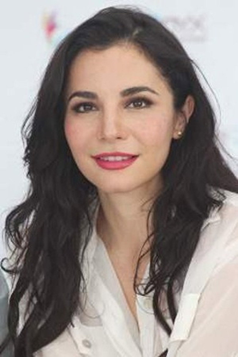 Martha Higareda photo